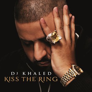 Bild für 'Kiss The Ring'