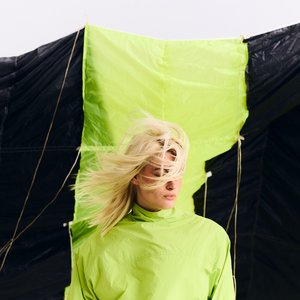 Immagine per 'Parachute'