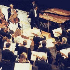 'Orchestra Stavros xarhakos' için resim