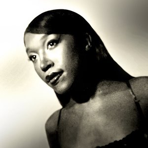 'Portraits Of Tracy'の画像