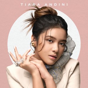Immagine per 'Tiara Andini'