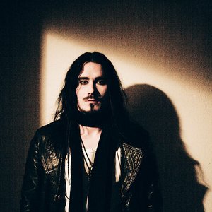 Bild für 'Tuomas Holopainen'