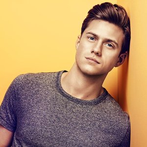 Изображение для 'Aaron Tveit'