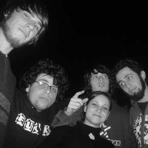 Imagem de 'Swallow The Waffle'