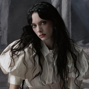 Zdjęcia dla 'Holly Humberstone'