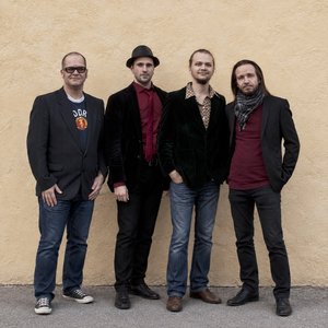 Изображение для 'Jarkko Martikainen & Luotetut Miehet'