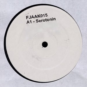 “Serotonin”的封面