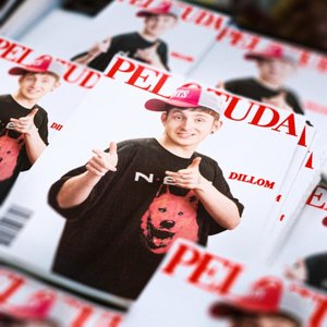 'PELOTUDA' için resim