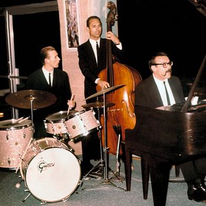 Image for 'Vince Guaraldi Trio'