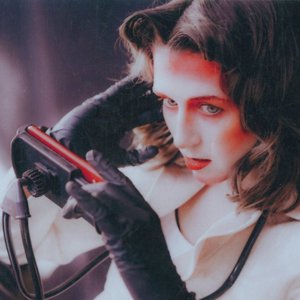 Immagine per 'Annie-Claude Deschênes'