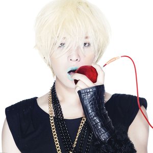 Immagine per 'G-Dragon (지드래곤)'