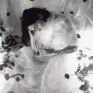 Image for 'Emma Ruth Rundle'
