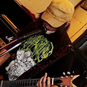 “Medic Vomiting Pus”的封面