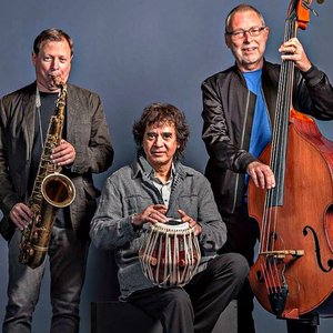 Image for 'Dave Holland, Zakir Hussain & Chris Potter'