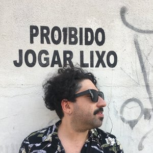 Immagine per 'Dennis e o Cão da Meia-Noite'