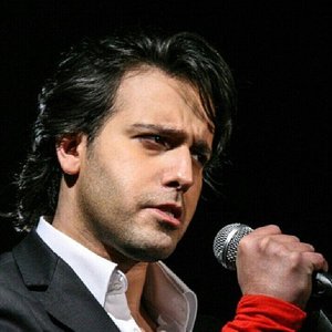 Imagem de 'Kaveh Afagh'