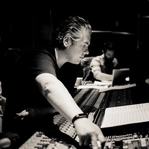 Image for 'Lorne Balfe'