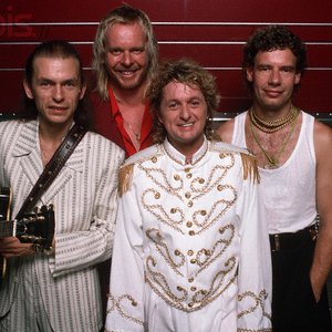 Immagine per 'Anderson Bruford Wakeman Howe'