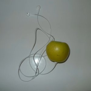 Image for 'Green and red'