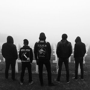 Image for 'Regarde Les Hommes Tomber'