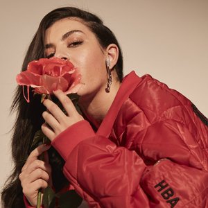 Imagem de 'Charli xcx'