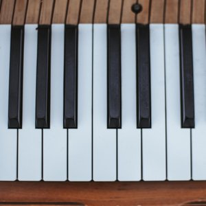 Immagine per 'Piano Glow'