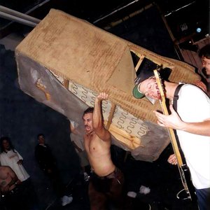 Imagem de 'Early Shit 1994 - 2004'