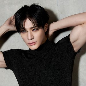“Jeno”的封面