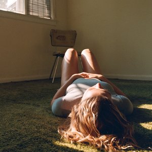 Image pour 'In The Living Room'