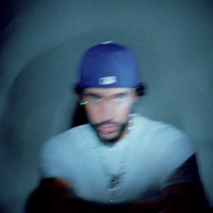 “Bad Bunny”的封面