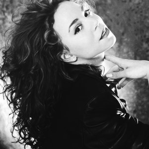 'Mariah Carey' için resim