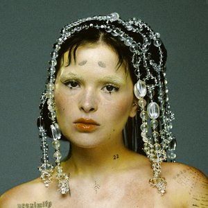 Imagen de 'Saya Gray'
