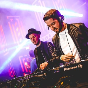 Imagem de 'D'Angello & Francis'