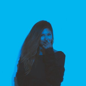 Изображение для 'FLORES'