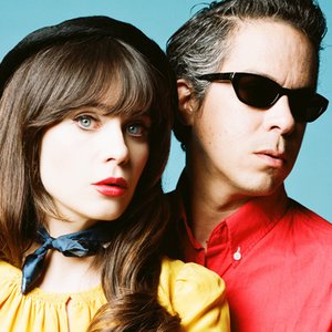 “She & Him”的封面