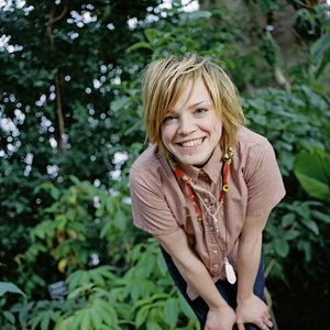 Image for 'Wallis Bird'