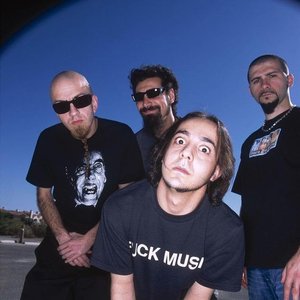 “System of a Down”的封面