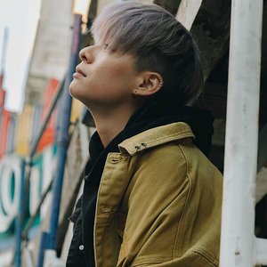 Bild für 'Amber Liu'