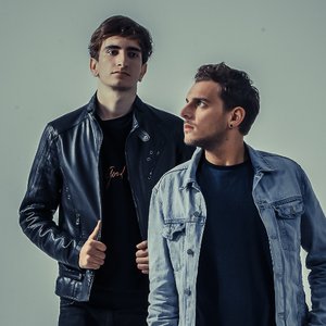 “Raven & Kreyn”的封面
