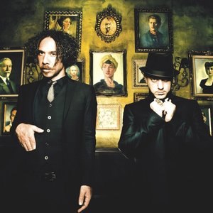 Zdjęcia dla 'She Wants Revenge'