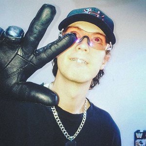 Zdjęcia dla 'Bladee'