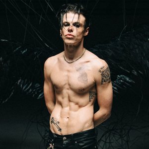 Zdjęcia dla 'YUNGBLUD'