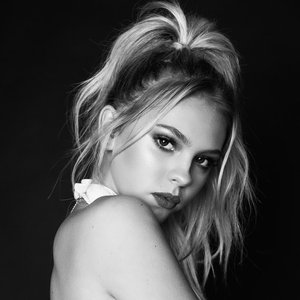 'Jordyn Jones'の画像
