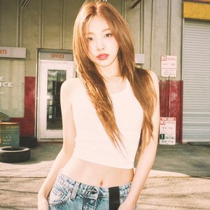 Immagine per 'NAYEON'