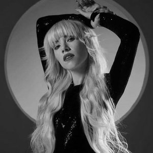 Immagine per 'Carly Rae Jepsen'