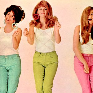 Изображение для 'The Shangri-Las'
