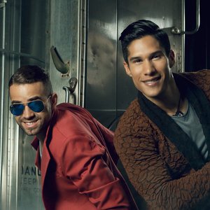 Zdjęcia dla 'Chino & Nacho'