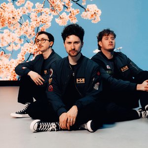 Immagine per 'Holding Absence'