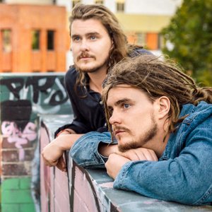 Image pour 'Pierce Brothers'