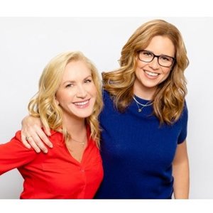 Bild für 'Audacy & Jenna Fischer and Angela Kinsey'